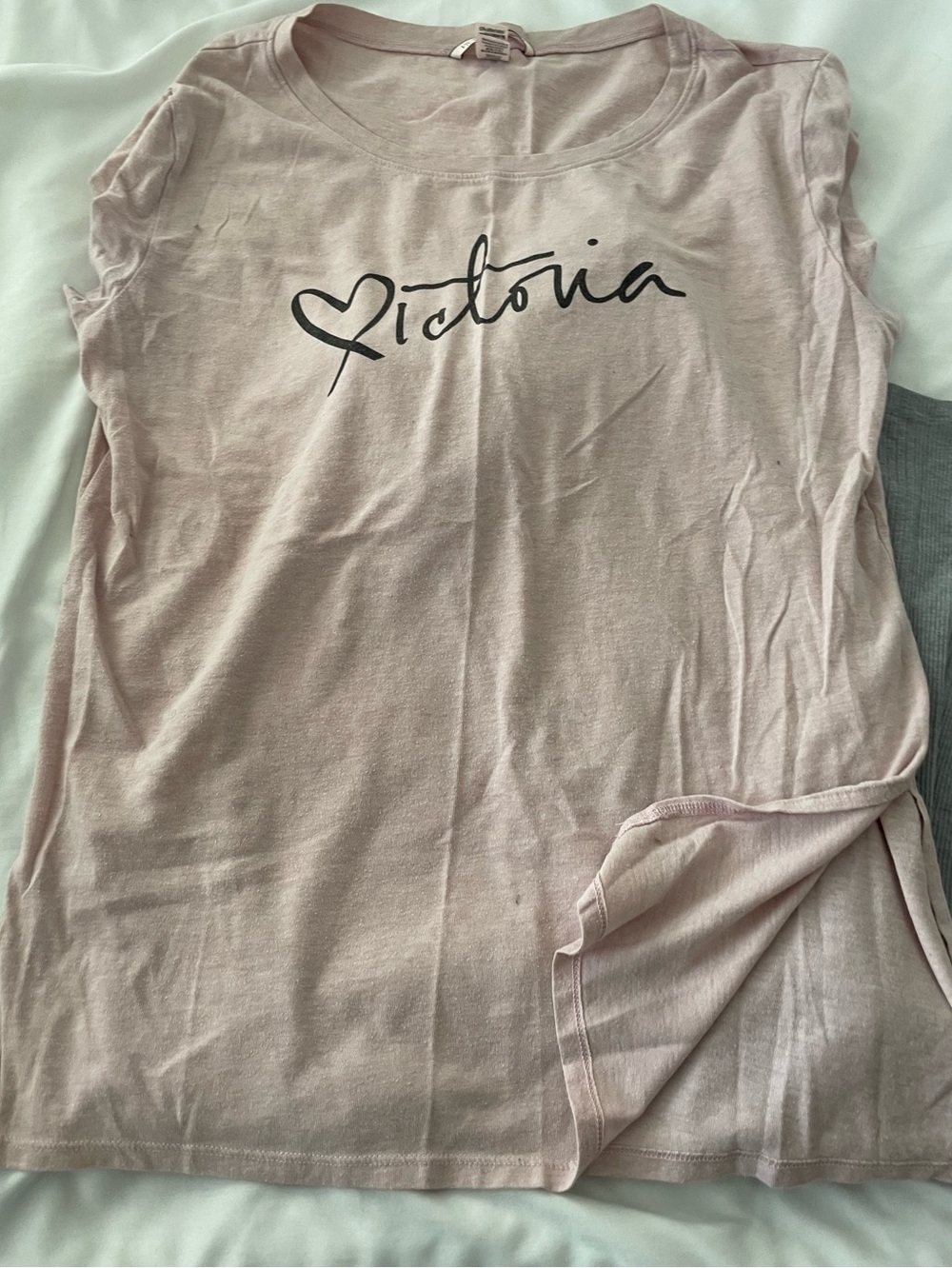 Victoria's Secret pink graphic t-shirt and grey ribbed leggings set size M - Picture 7 of 7
